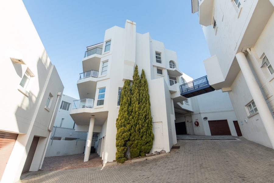 2 Bedroom Property for Sale in Summerstrand Eastern Cape
